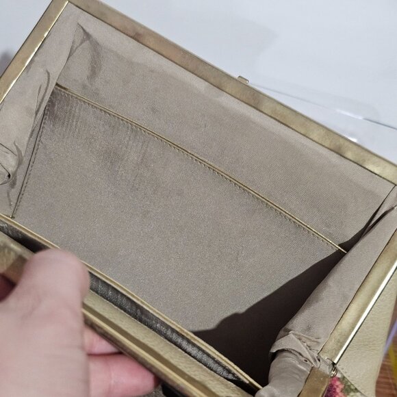 Vintage Floral Needlepoint Handbag Metal Frame Elegant Unique Granny 1960s - Picture 13 of 16